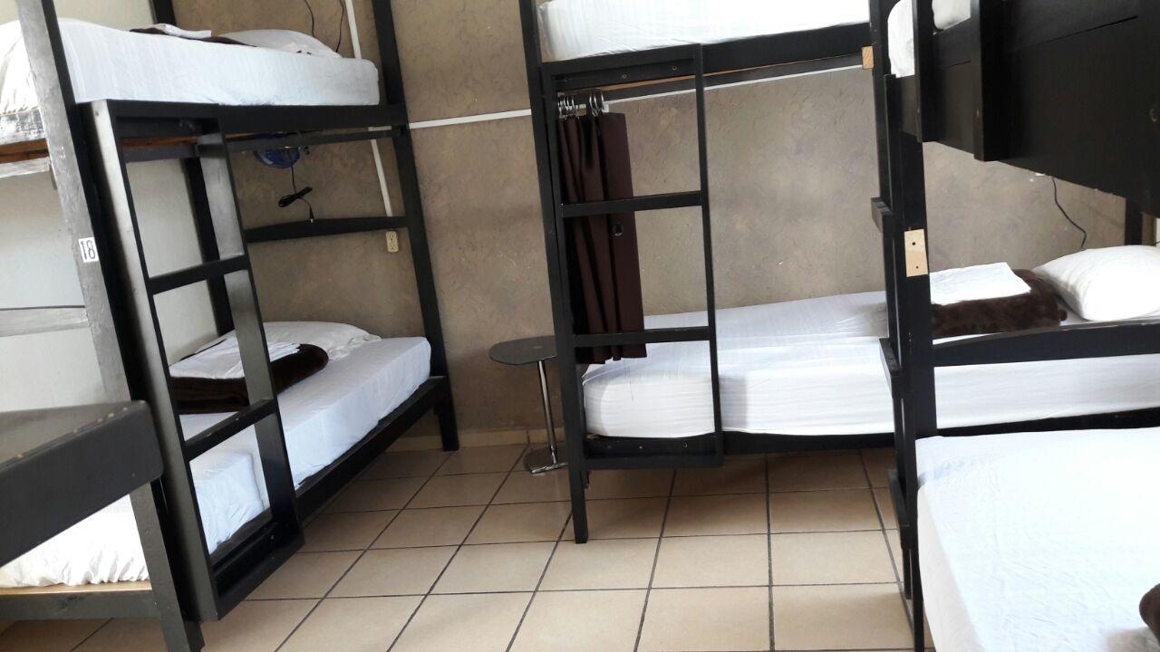 Hostal Yapa Leon Luaran gambar